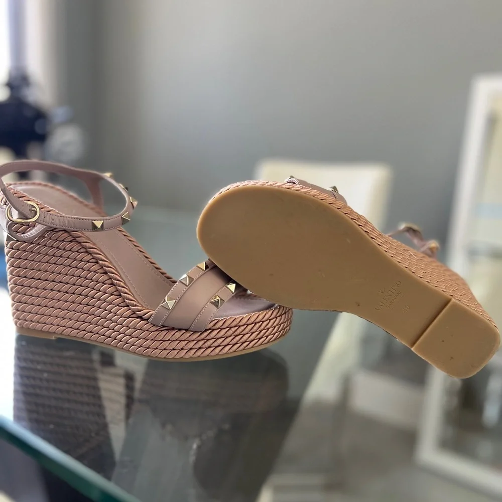 Valentino Studded Wegde - Picture 2 of 9